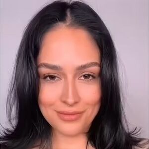 Meet your Posher, Briana